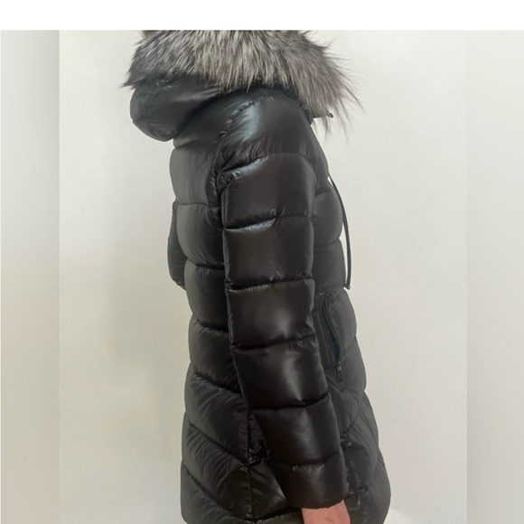 Moncler Women's Black Puffer Coat with Faux Fur Trim - Picture 4 of 14